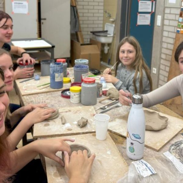 Kreativwerkstatt Tonarbeit am AFG