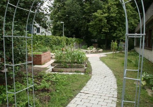 Schulgarten Eingang AFG